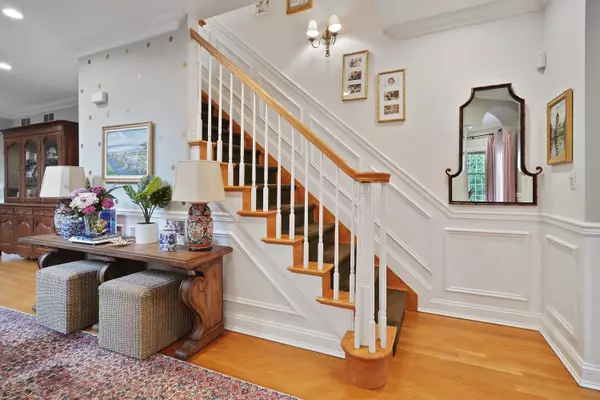 Rumson, NJ 07760,131 Lakeside Avenue