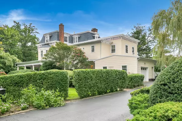 10 Holly Drive, Little Silver, NJ 07739