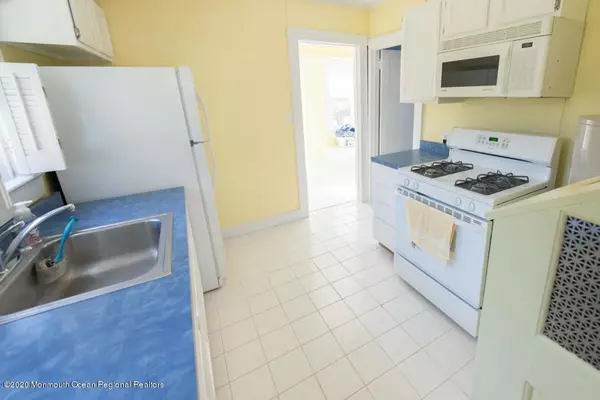 Atlantic Highlands, NJ 07716,107 Asbury Avenue