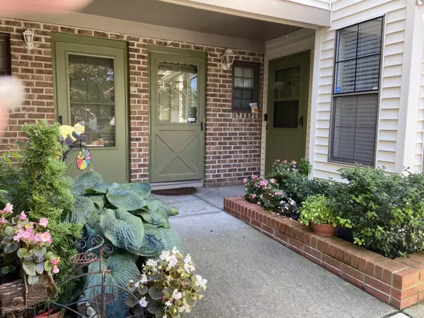 Parlin, NJ 08859,1412 Pebble Place #1412