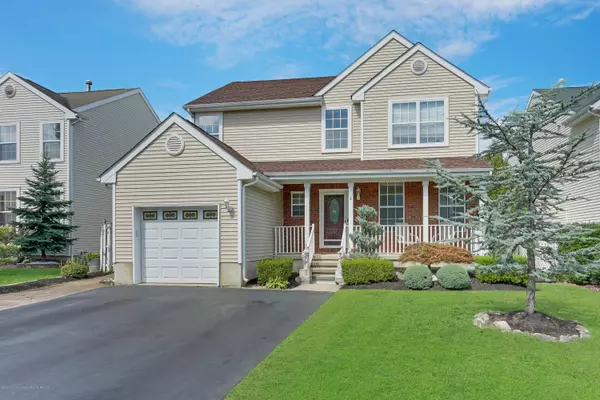 4 Skyline Drive, Hazlet, NJ 07730