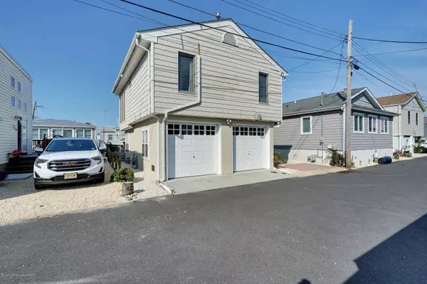 Lavallette, NJ 08735,216 S Lagoon Lane