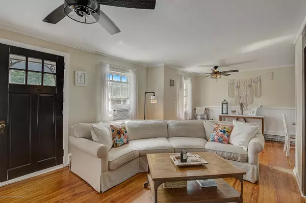 Farmingdale, NJ 07727,14 Asbury Avenue