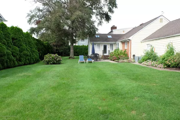 Spring Lake, NJ 07762,201 Saint Clair Avenue