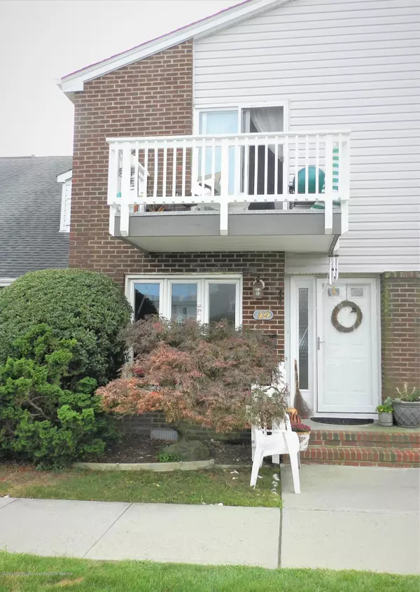 Monmouth Beach, NJ 07750,25 Meadow Avenue #49