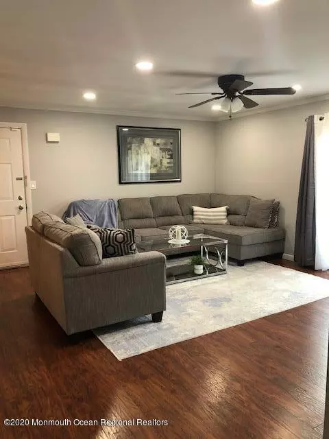 Plainsboro, NJ 08536,4715 Ravens Crest Drive #4715