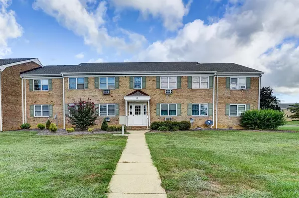 31 Manchester Court #H, Freehold, NJ 07728