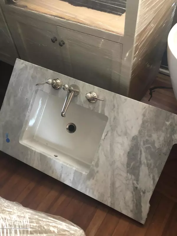 Highlands, NJ 07732,25 Shrewsbury Avenue