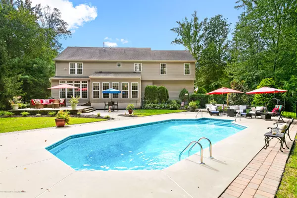 Farmingdale, NJ 07727,1 Daybreak Court