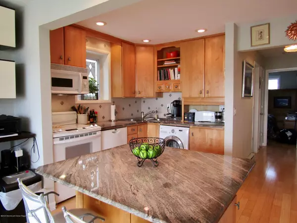 Belmar, NJ 07719,96 5th Avenue #14