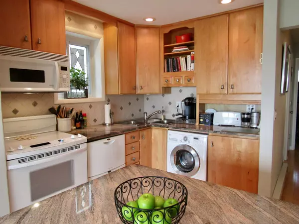 Belmar, NJ 07719,96 5th Avenue #14