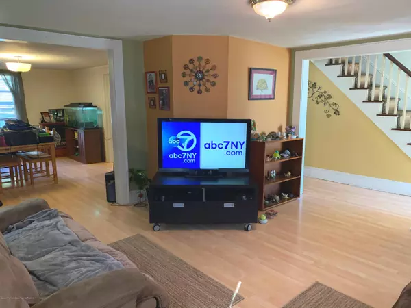 South Amboy, NJ 08879,122 George Street