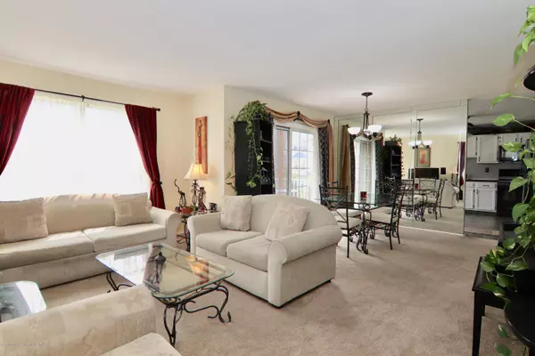 North Brunswick, NJ 08902,616 Hampshire Drive