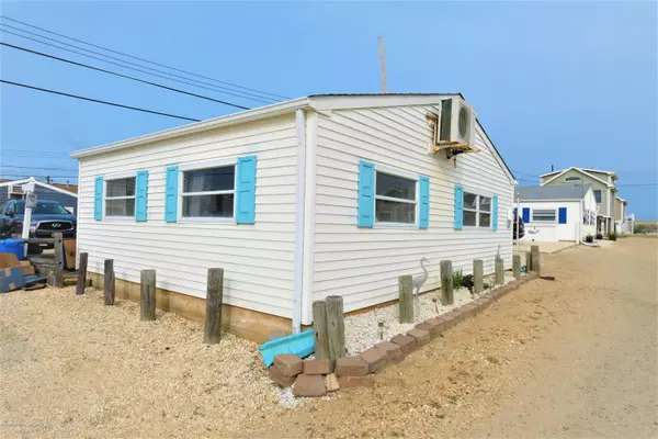 Lavallette, NJ 08735,22 E Crane Way