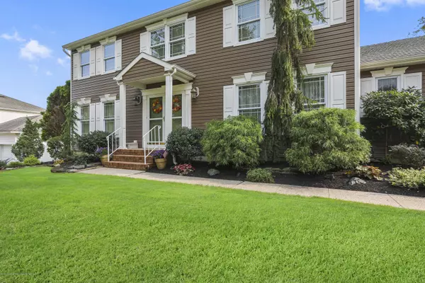 Farmingdale, NJ 07727,12 Ruset Lane