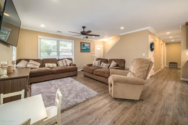 Lanoka Harbor, NJ 08734,607 Drew Avenue
