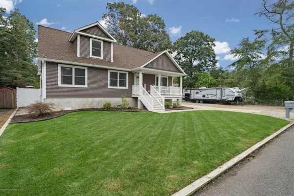 Lanoka Harbor, NJ 08734,607 Drew Avenue