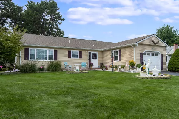 38 Kinkora Court W, Toms River, NJ 08757