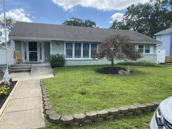 845 Tiller Avenue, Beachwood, NJ 08722