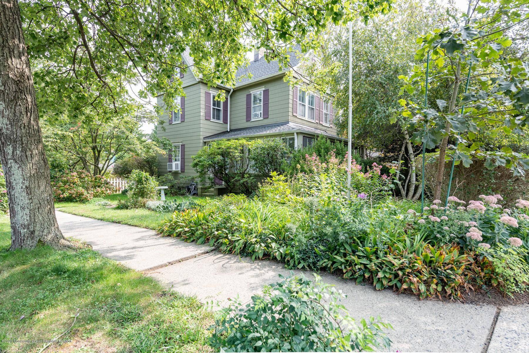 Atlantic Highlands, NJ 07716,62 Avenue D
