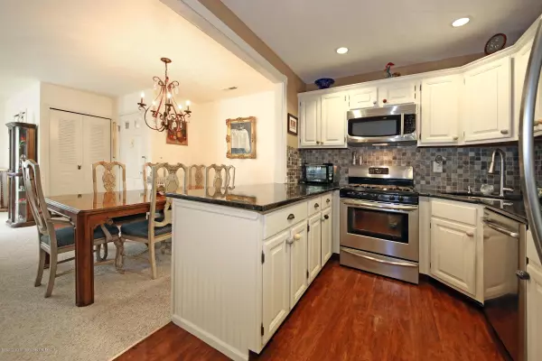 Red Bank, NJ 07701,108 Viburnum Terrace