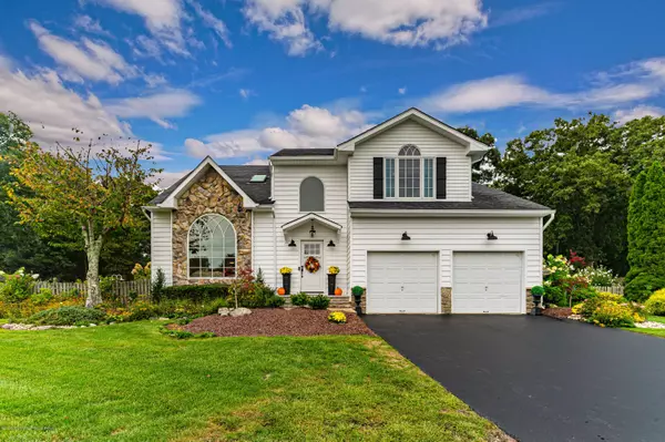 24 Silverbrooke Circle, Howell, NJ 07731