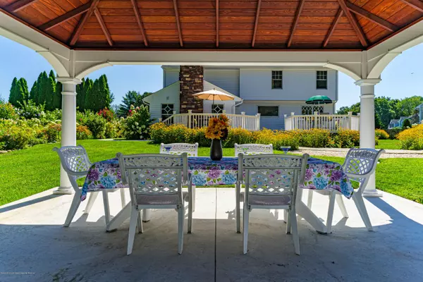 Howell, NJ 07731,24 Silverbrooke Circle