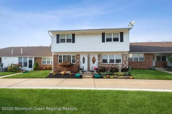 8 Hawaii Court #999, Matawan, NJ 07747