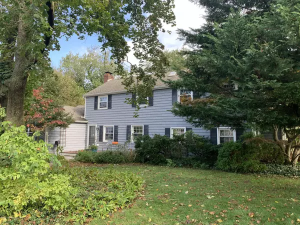 Rumson, NJ 07760,2 Riverview Avenue