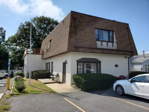 Wall, NJ 07719,2813 Belmar Boulevard