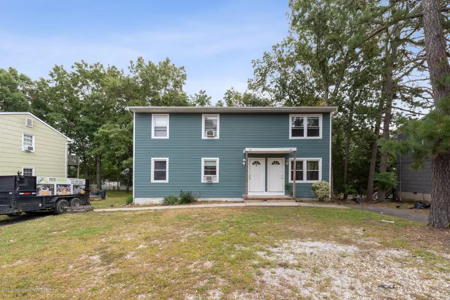 31 Atlantis Avenue, Manahawkin, NJ 08050