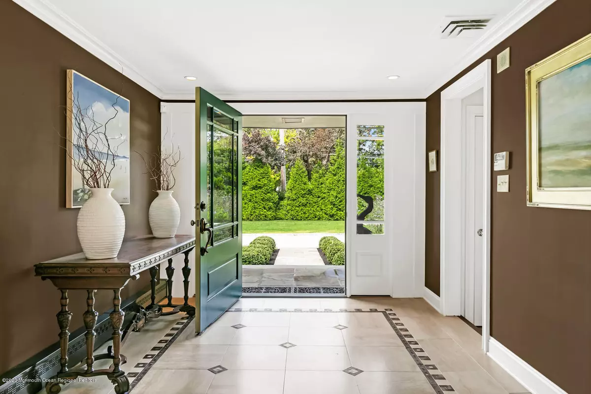 Rumson, NJ 07760,77 Ridge Road