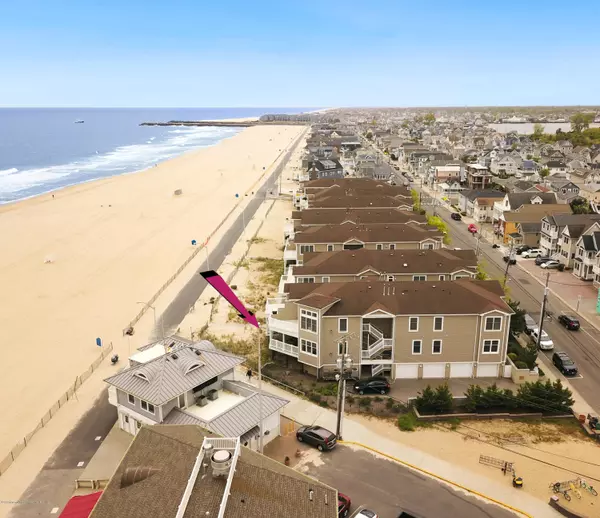 209 Beachfront #2, Manasquan, NJ 08736