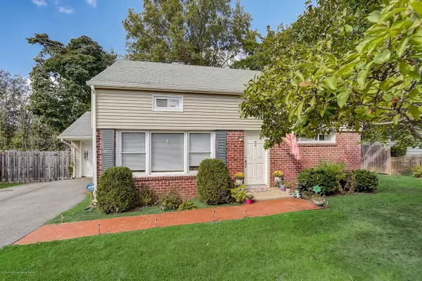 Matawan, NJ 07747,12 Lakeside Drive