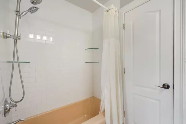 Sea Girt, NJ 08750,1114 Hemlock Avenue