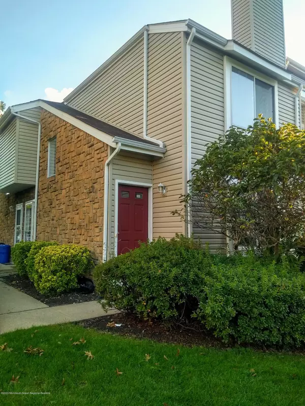 20 Chatham Square #120, Parlin, NJ 08859