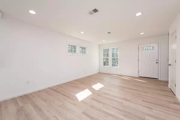 Asbury Park, NJ 07712,54 Ridge Avenue