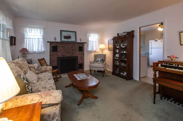 Fair Haven, NJ 07704,66 De Normandie Avenue