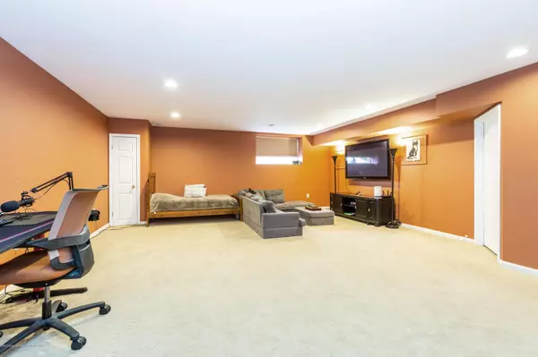 South Amboy, NJ 08879,40 Chimney Court #182