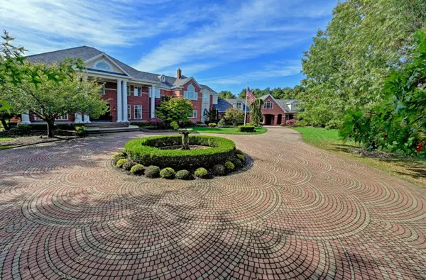 Colts Neck, NJ 07722,1 Laredo Drive