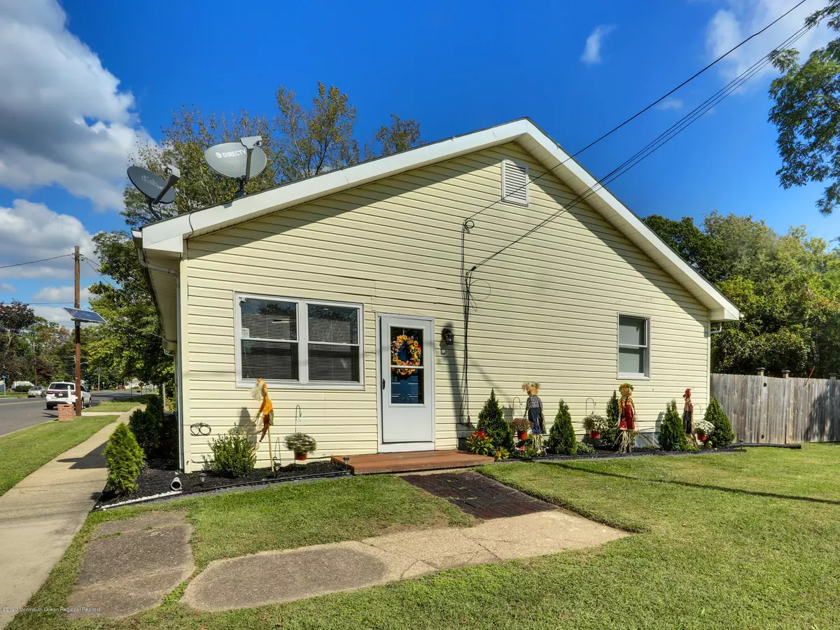 Hamilton, NJ 08610,302 Field Avenue