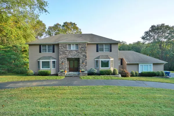 Holmdel, NJ 07733,5 Longview Drive