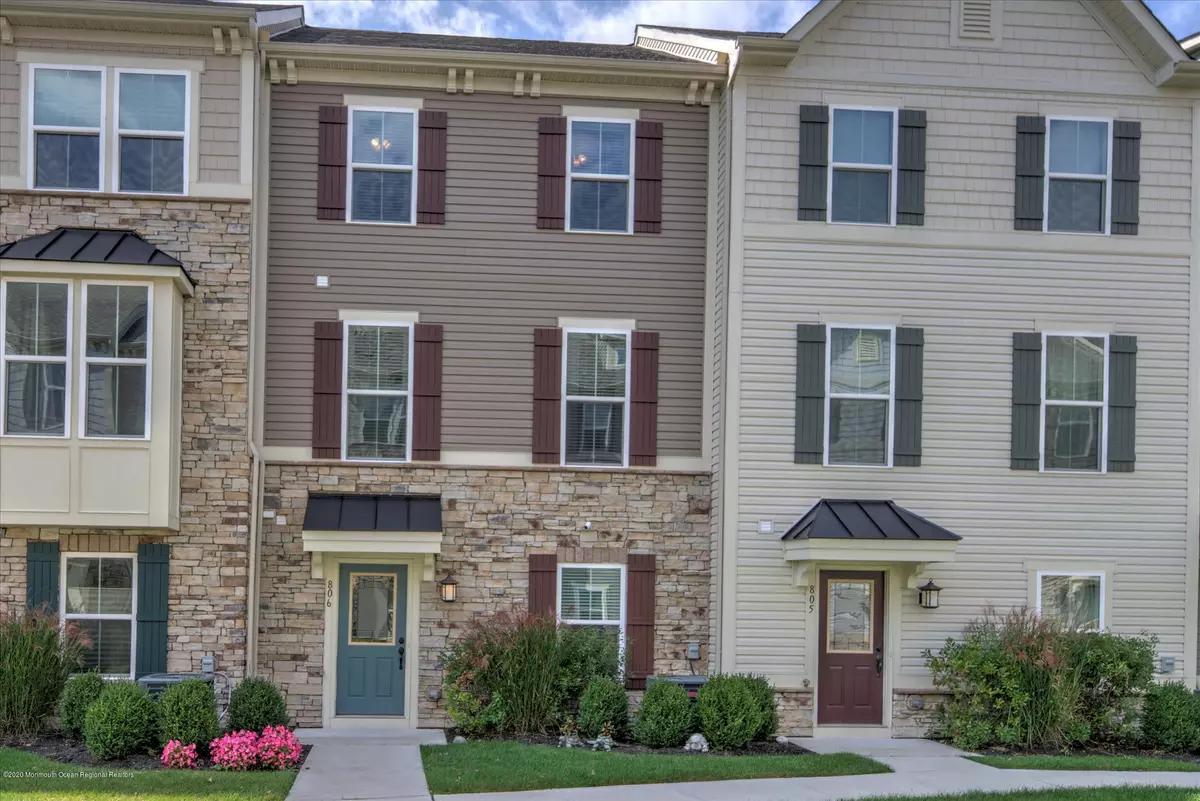 South Amboy, NJ 08879,806 Bayside Court #806