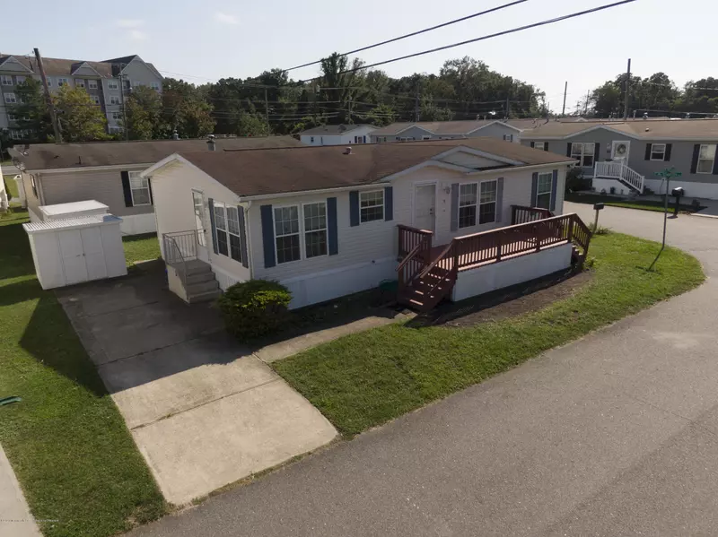 8 Stanton Avenue, Egg Harbor Twp, NJ 08234