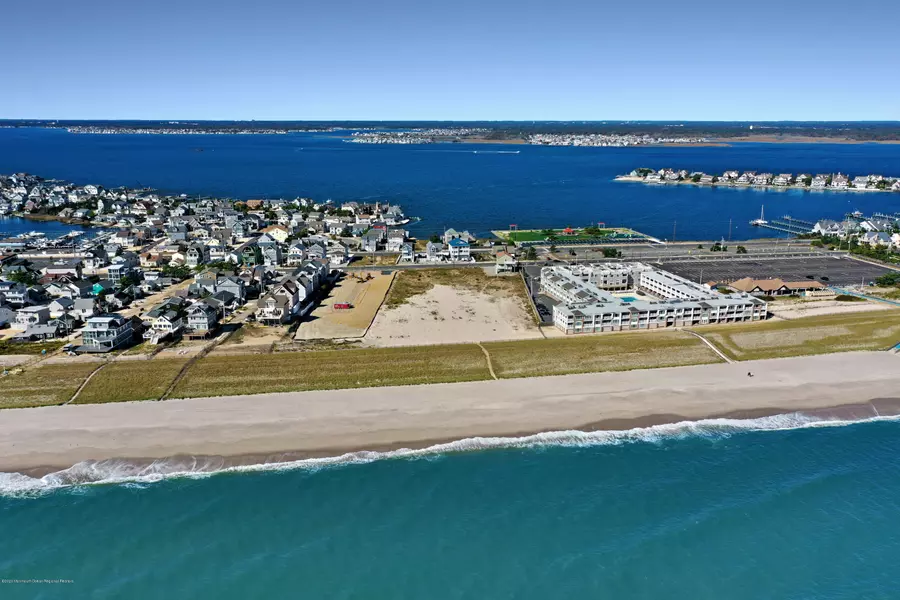 28 Shell Road, Mantoloking, NJ 08738