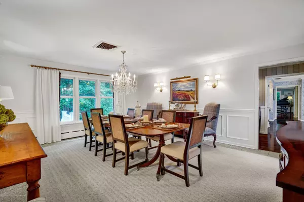 Rumson, NJ 07760,8 N Rohallion Drive