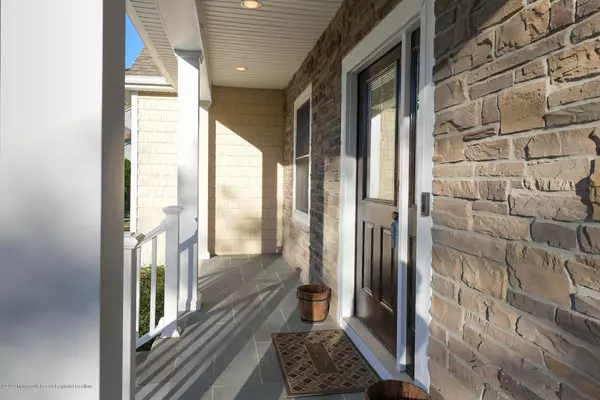 Eatontown, NJ 07724,30 Carolyn Court