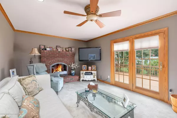 Eatontown, NJ 07724,24 Rozlyn Court