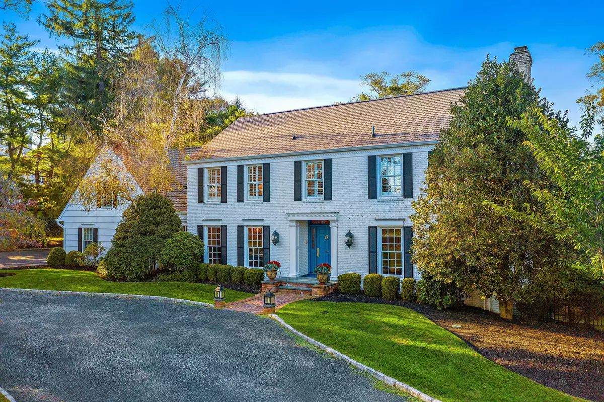 Rumson, NJ 07760,106 Rumson Road