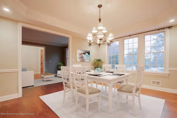 Rumson, NJ 07760,63 E River Road